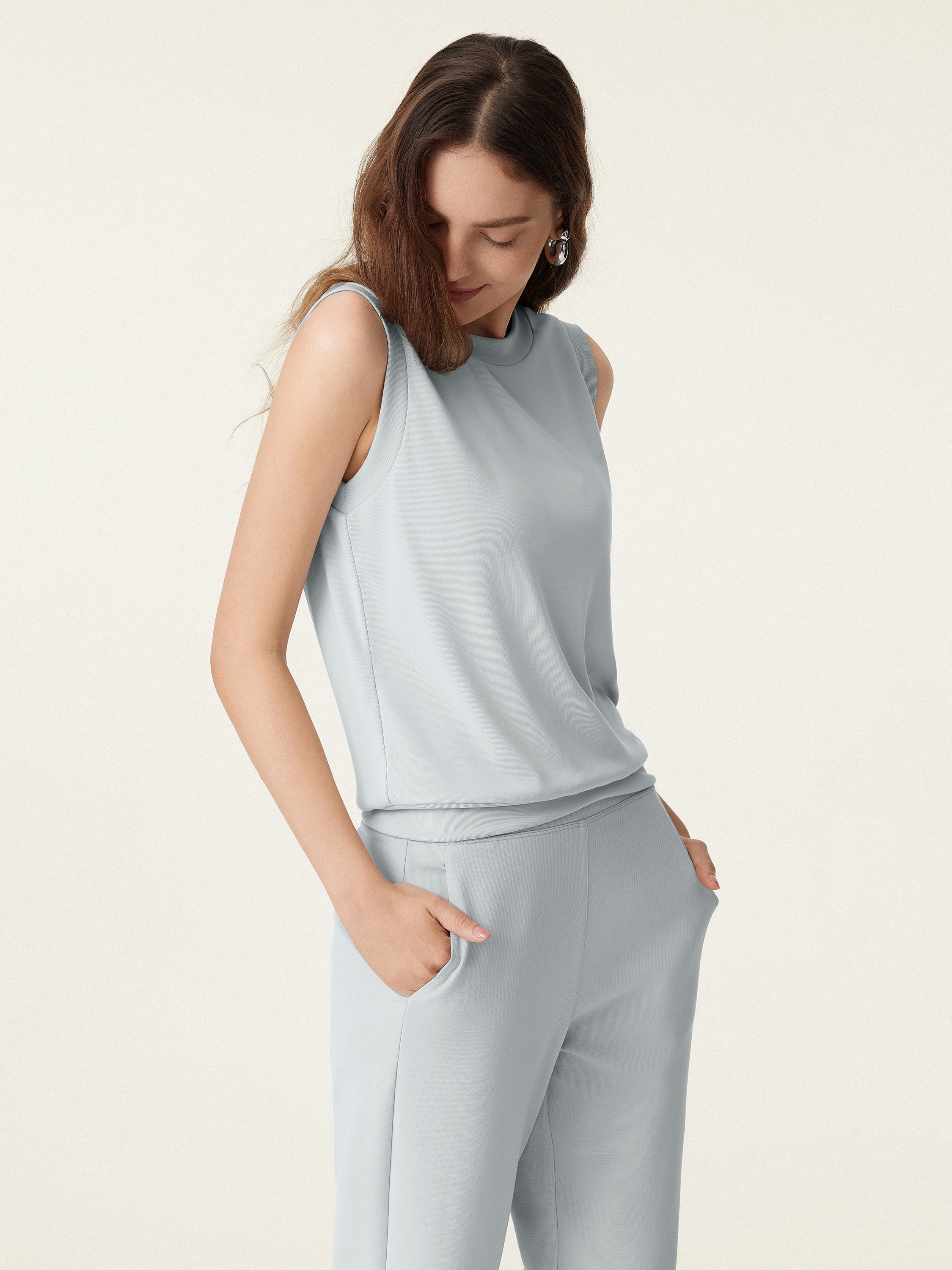 2Pcs Set Crew Neck Top & High Rise A-Line Pleated Shorts - Image 3