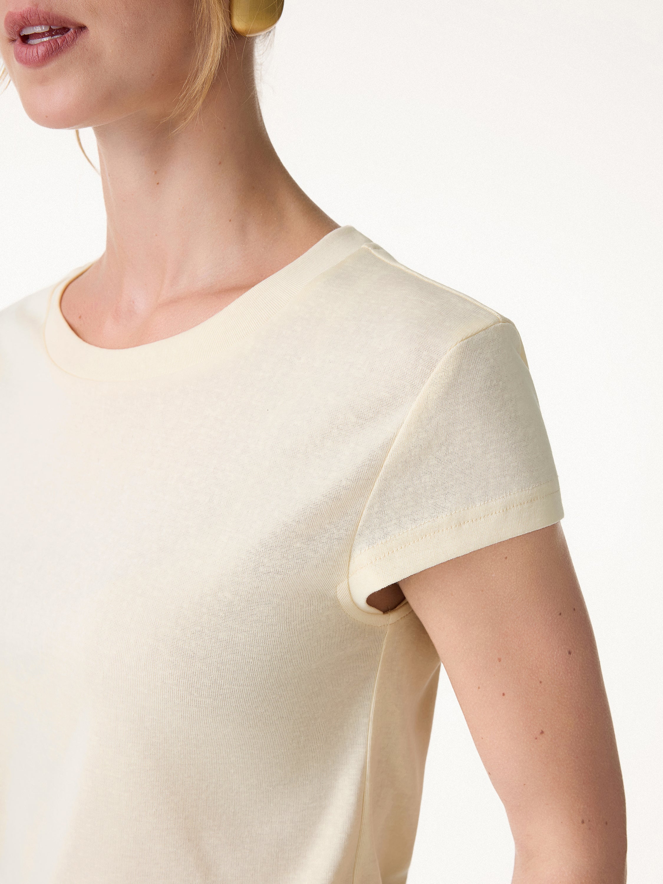 Cotton-Linen Blend Cooling Essential Summer Tee - Image 5