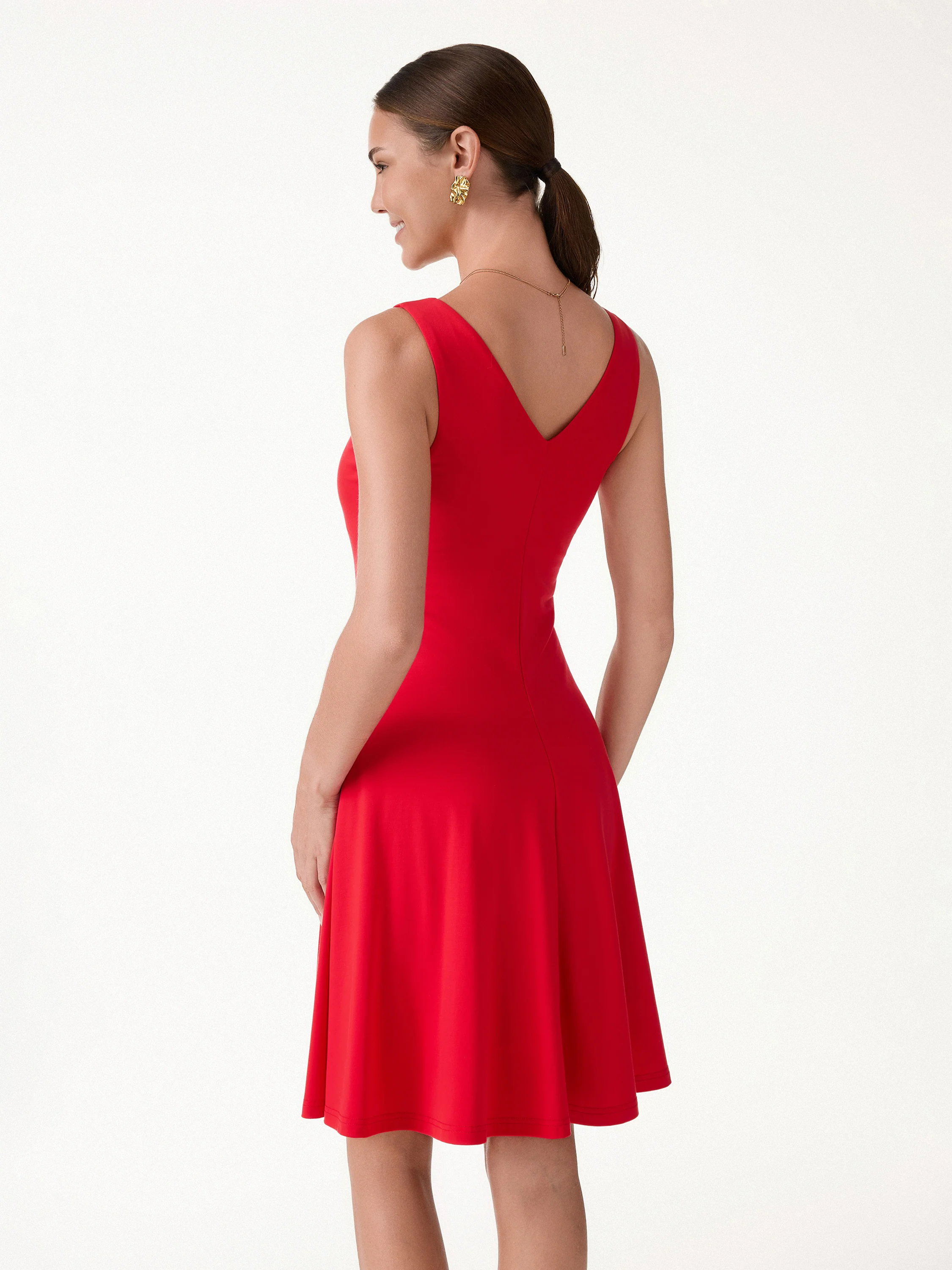 CoolTouch V-Neck Travel Mini Dress with Pockets - Image 4