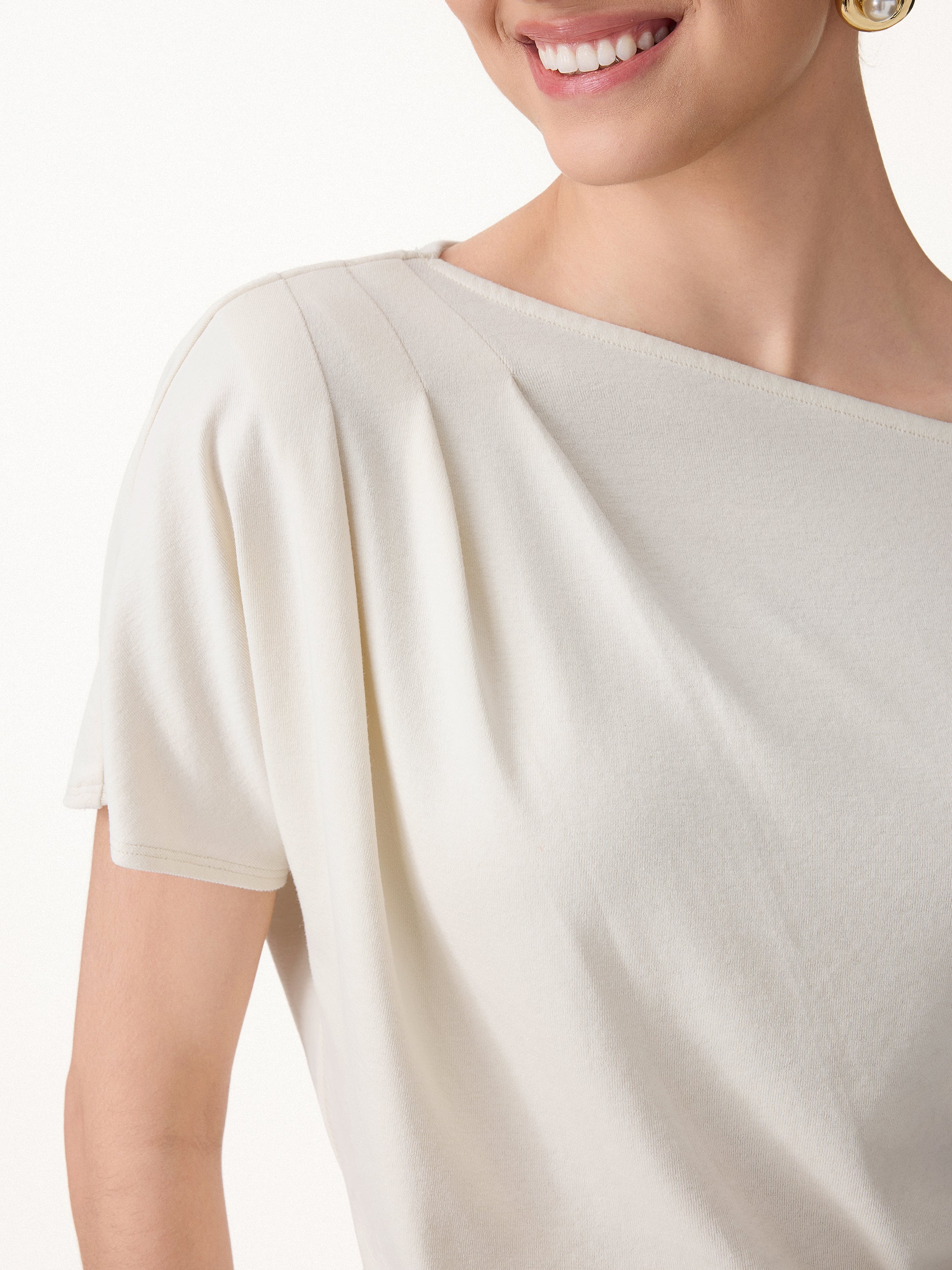 Cotton-Lyocell Effortless Asymmetrical Tucked Tee - Image 5
