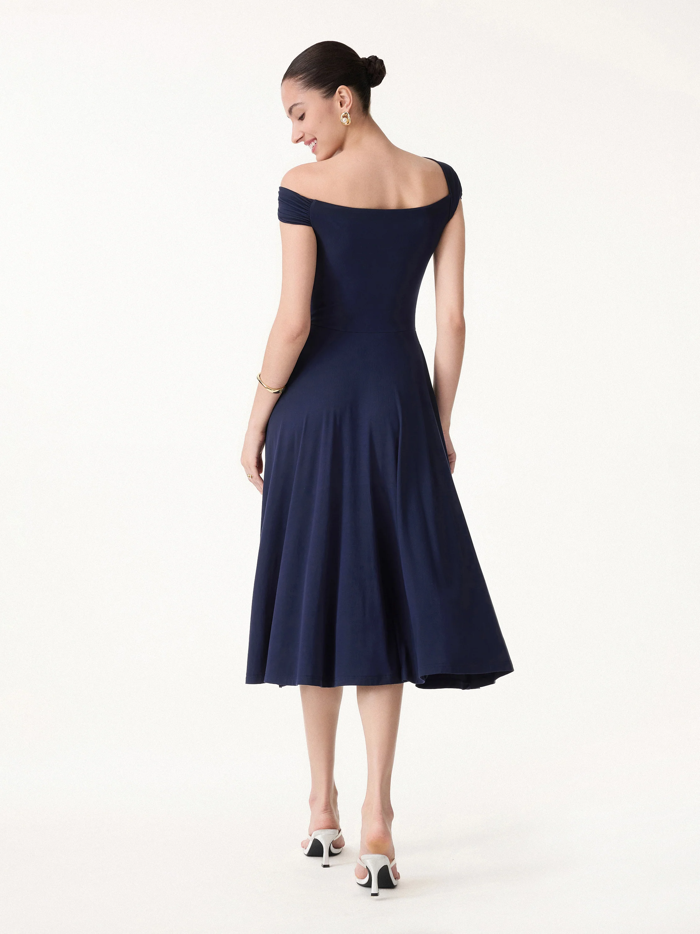 SkinKiss Multi-Wear Midi Bra Dress with Pockets - Image 4