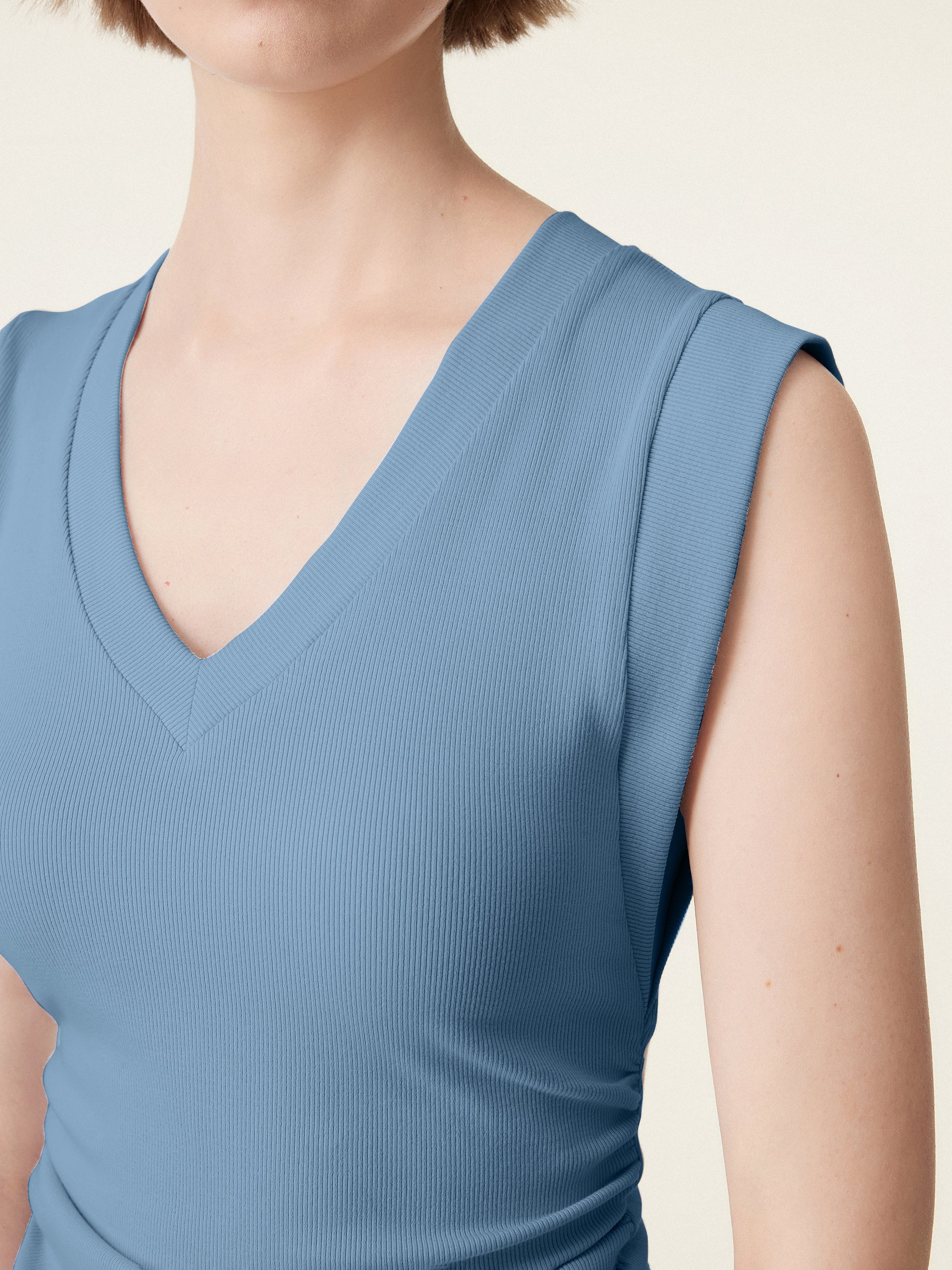 Stretch Cotton V-neck Side Ruched Muscle Bra Top - Image 5